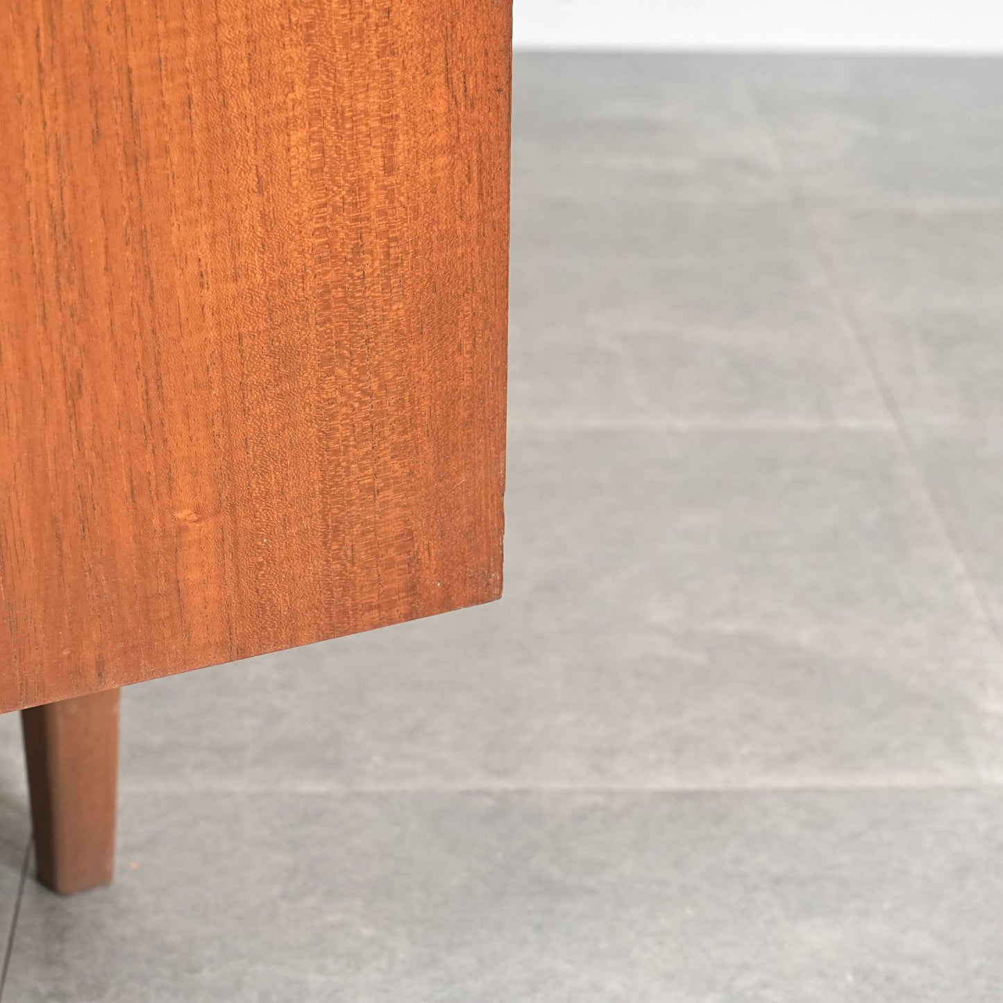 【Jentique】ヴィンテージ キャビネット(ハイサイドボード)