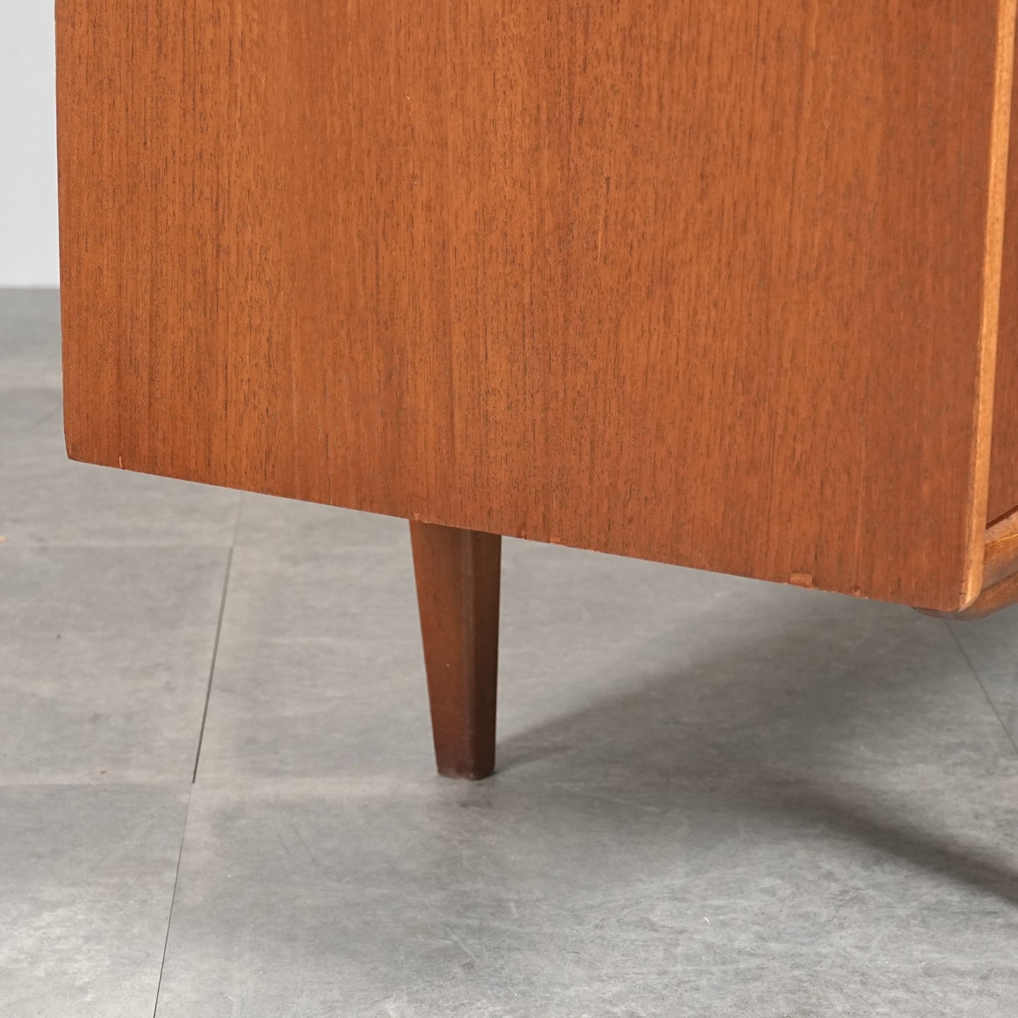 【Jentique】ヴィンテージ キャビネット(ハイサイドボード)