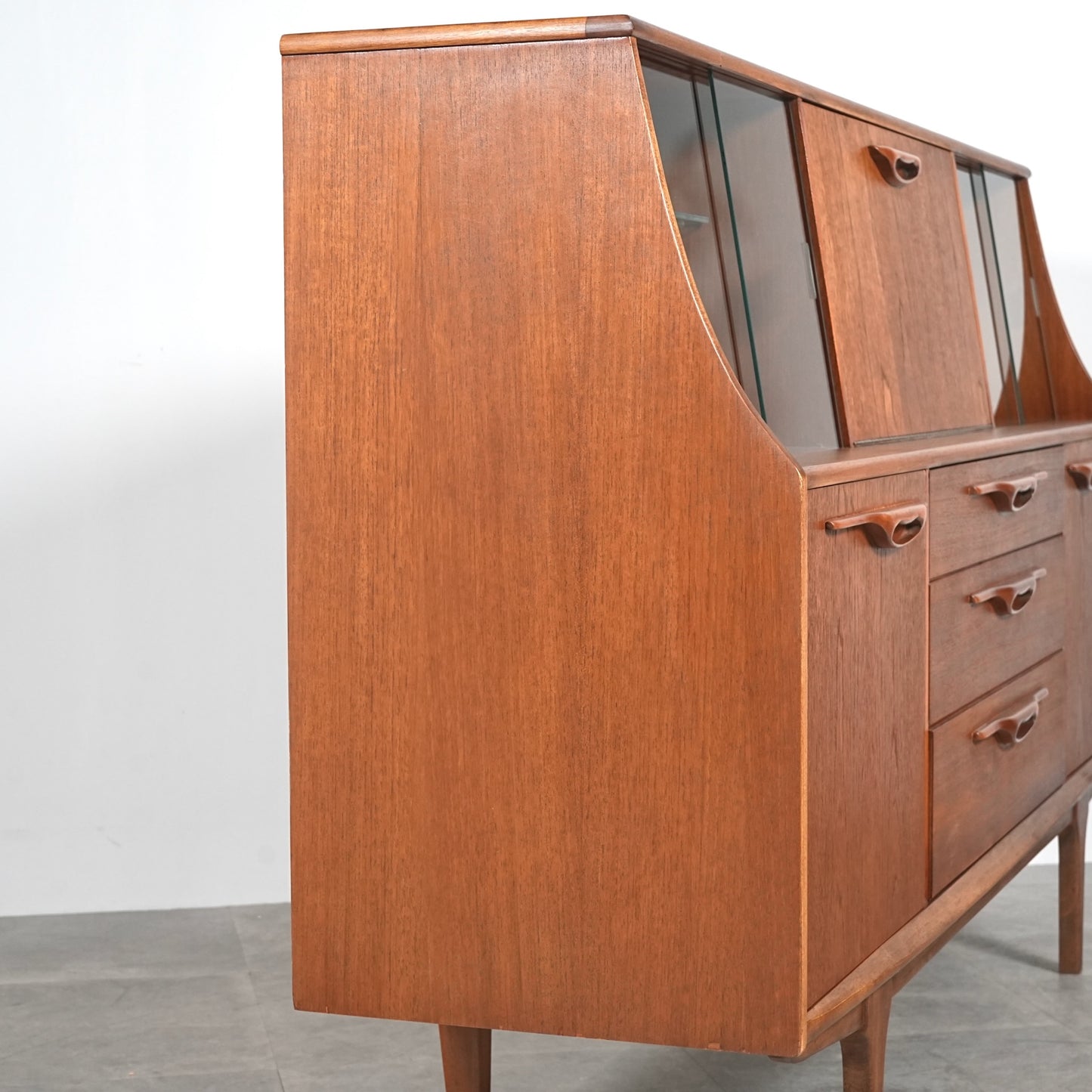 【Jentique】ヴィンテージ キャビネット(ハイサイドボード)