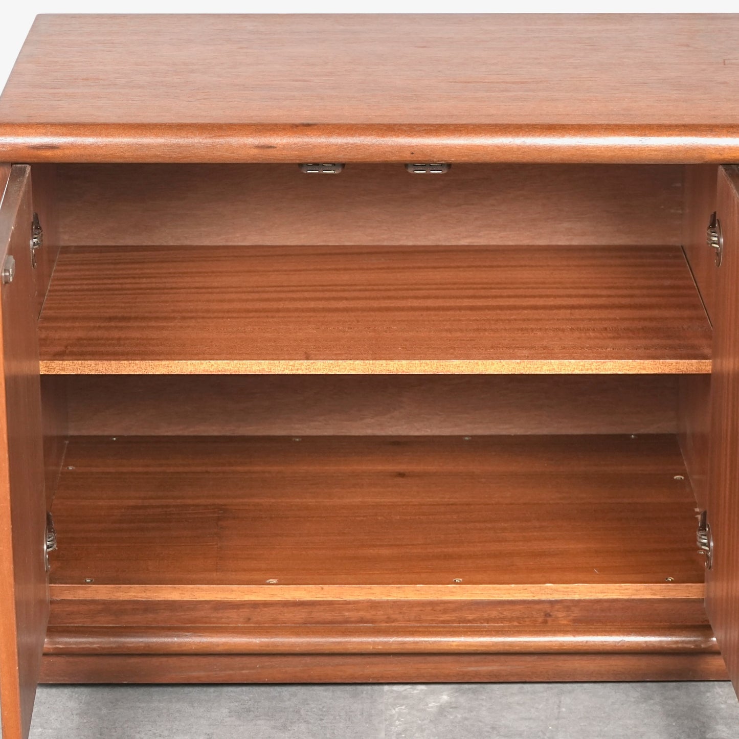 【Meredew】ヴィンテージ サイドボード