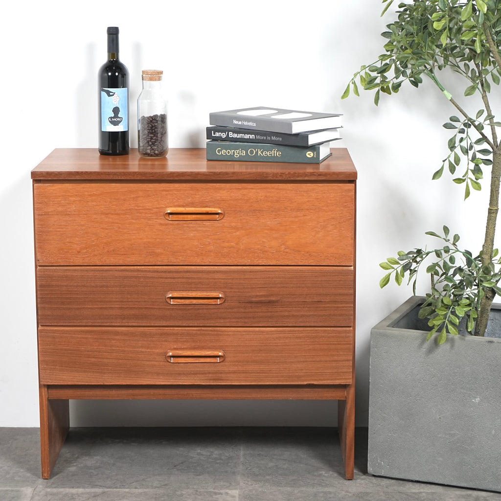 イギリスヴィンテージ チェスト