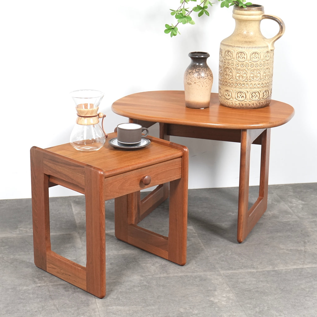 イギリスヴィンテージ ネストテーブル