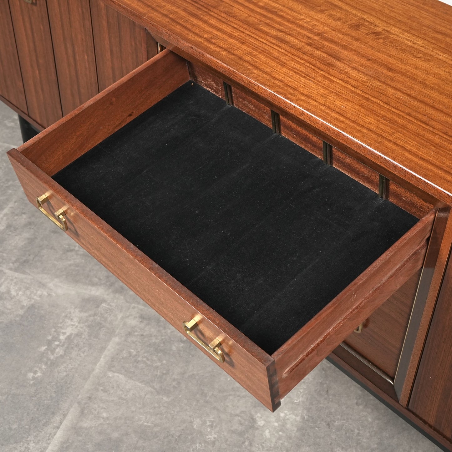 【G-PLAN】Tola&Black サイドボード