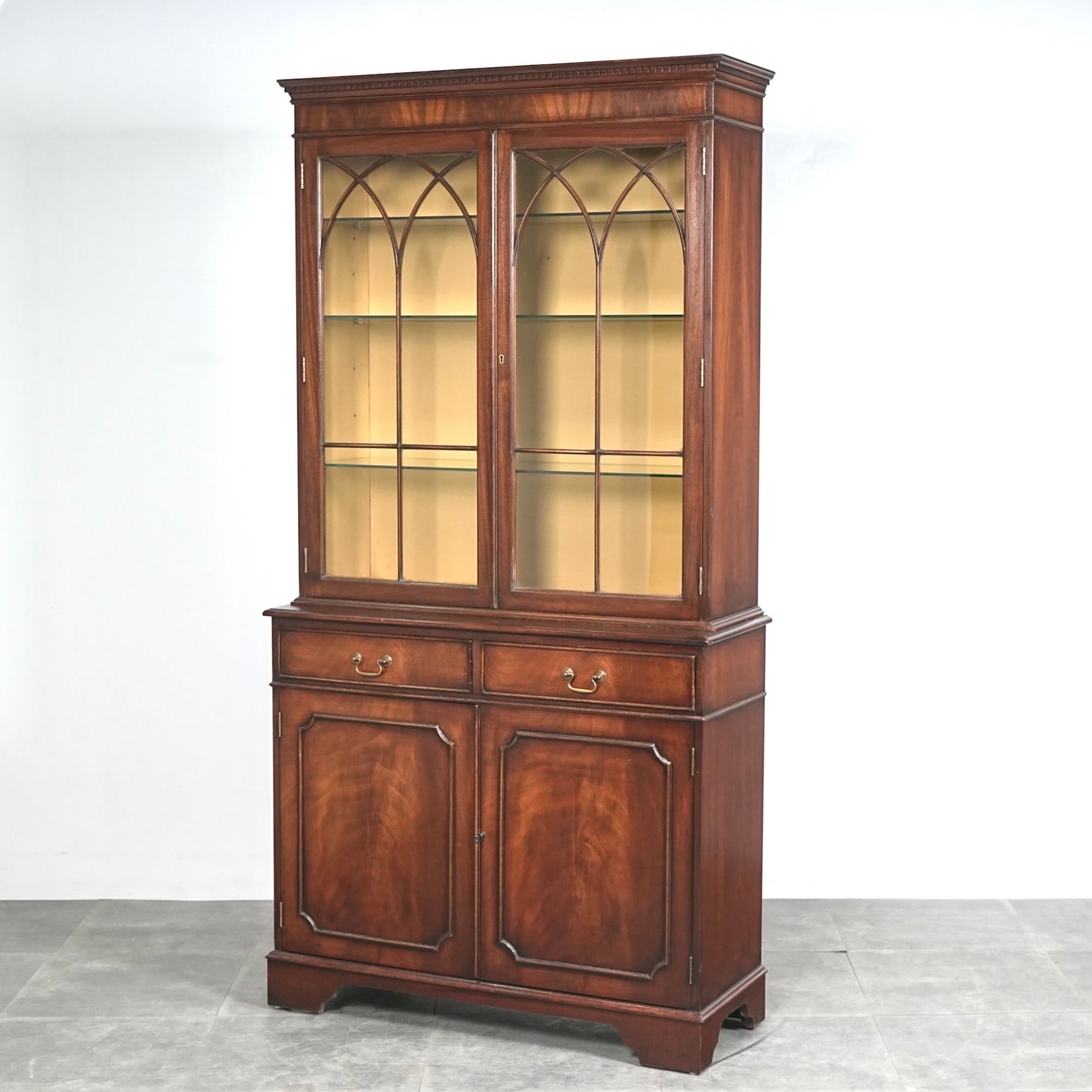 CABINET & SIDEBOARD – TIME HYPE