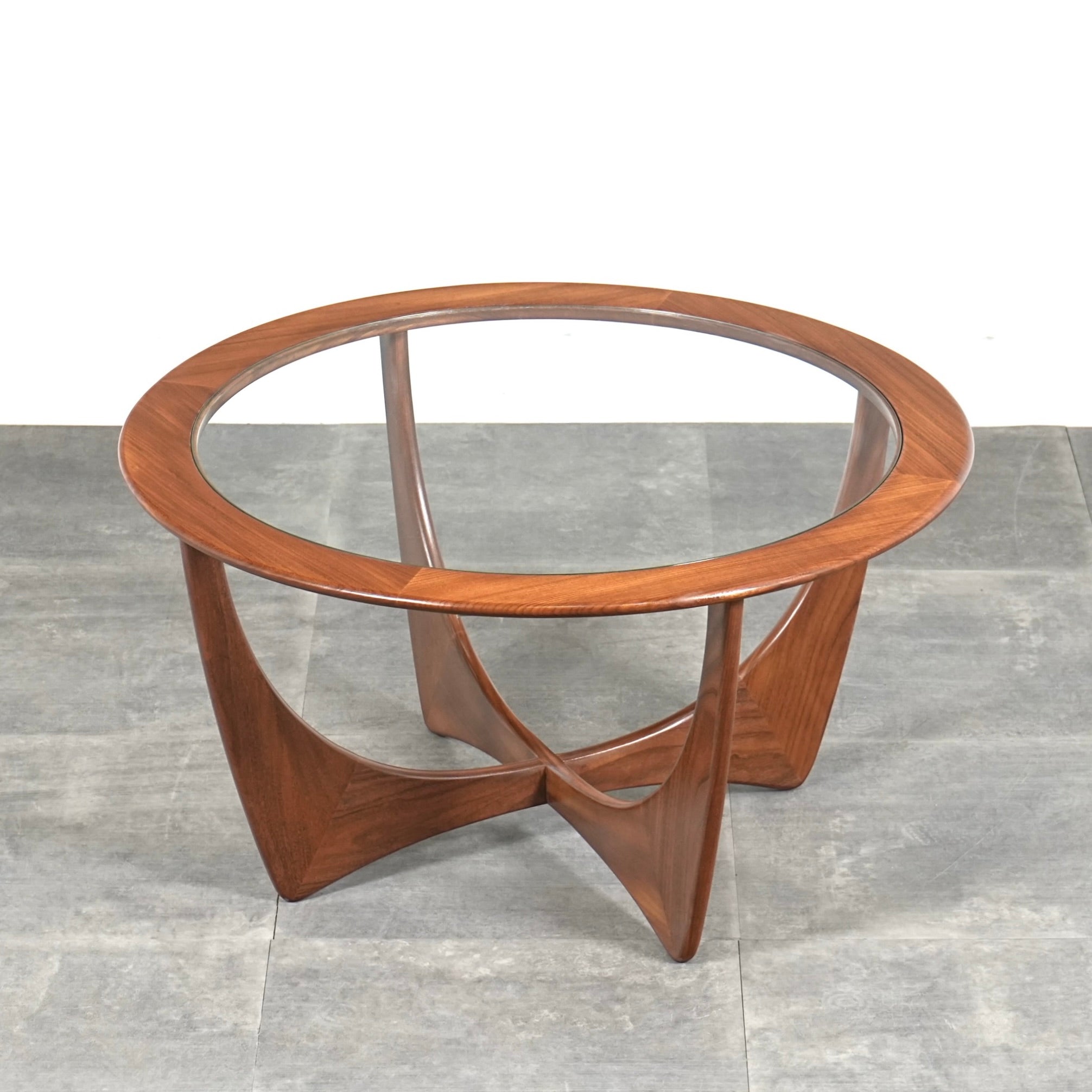 LOW TABLE & NEST TABLE – TIME HYPE