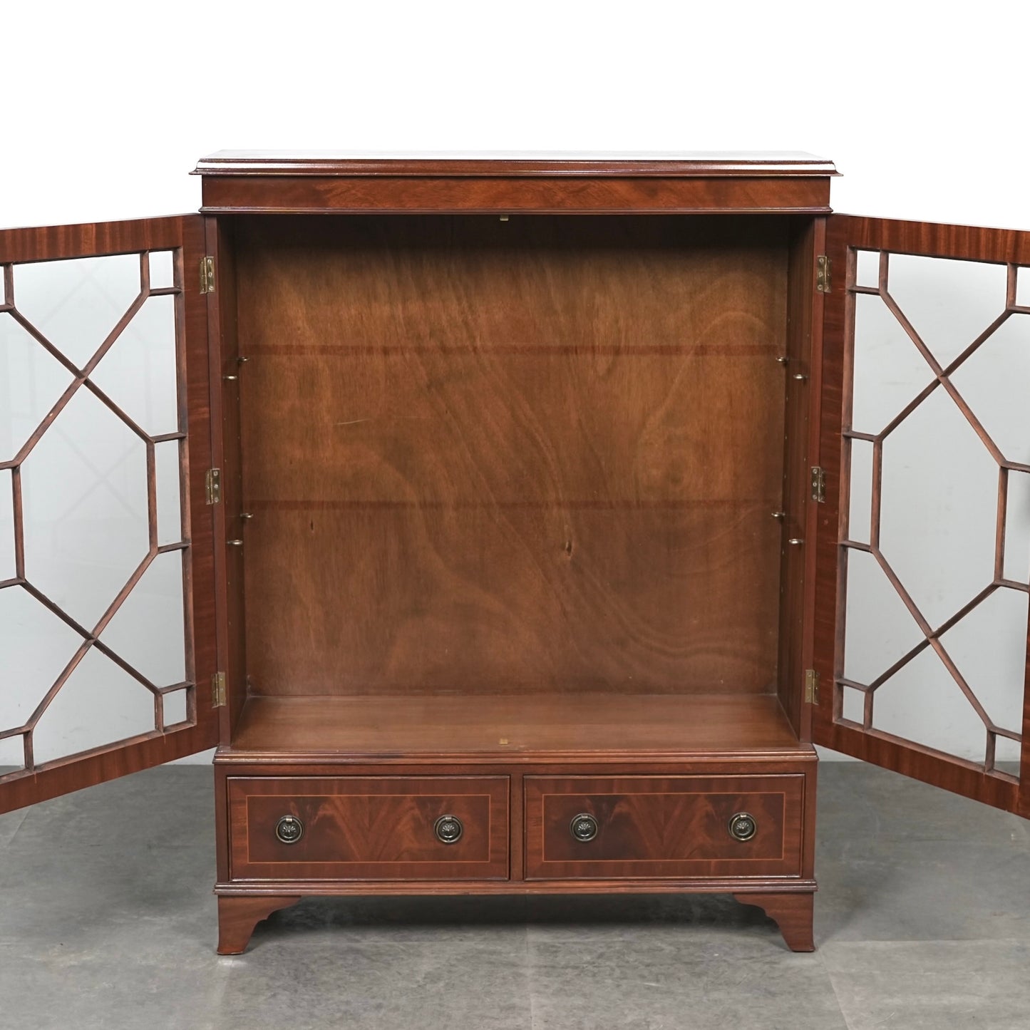 【JAYCEE FURNITURE】ヴィンテージ ガラスキャビネット