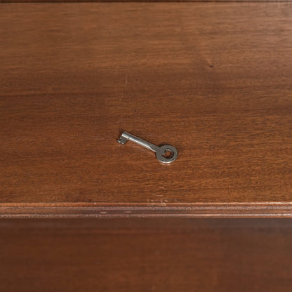 【JAYCEE FURNITURE】ヴィンテージ ガラスキャビネット