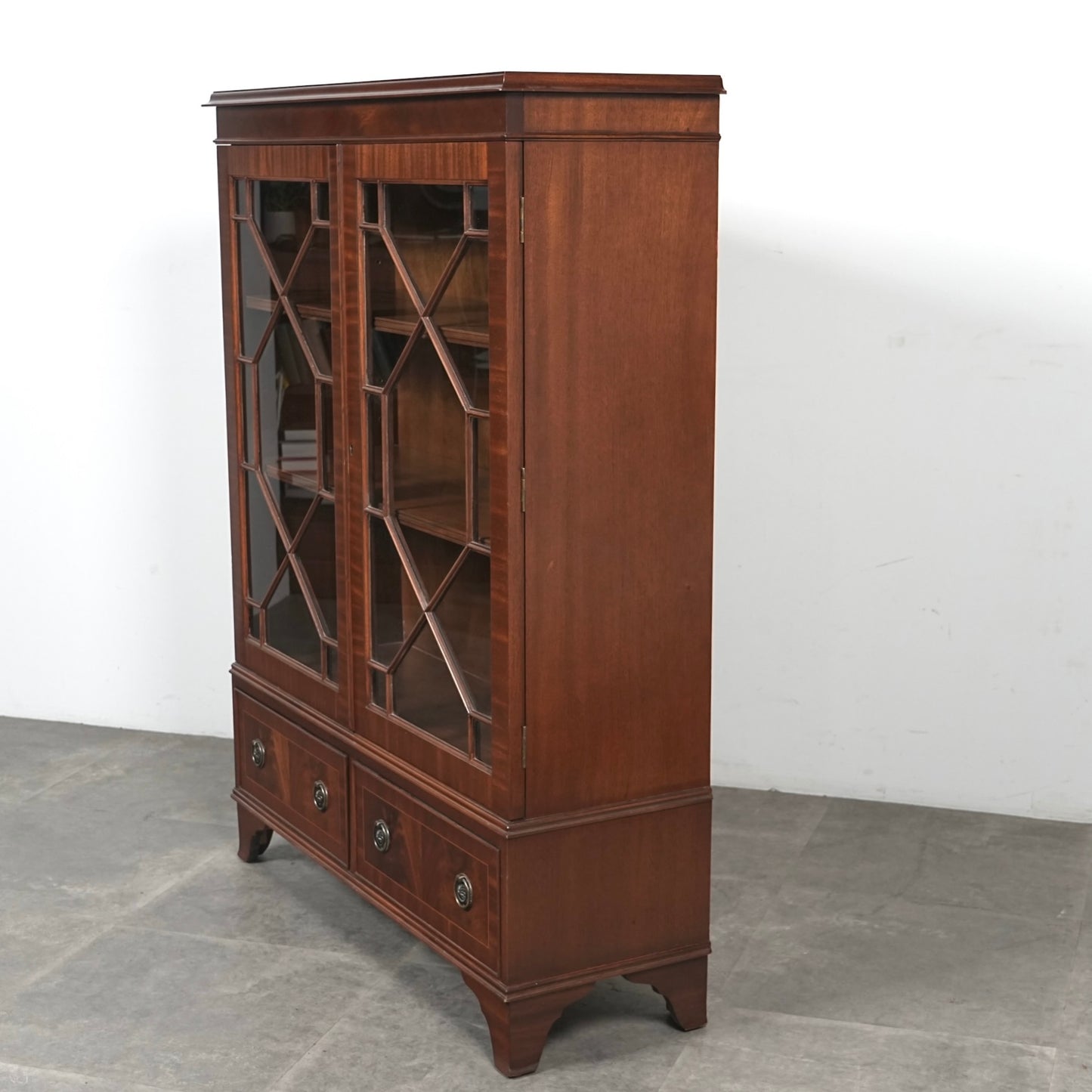 【JAYCEE FURNITURE】ヴィンテージ ガラスキャビネット
