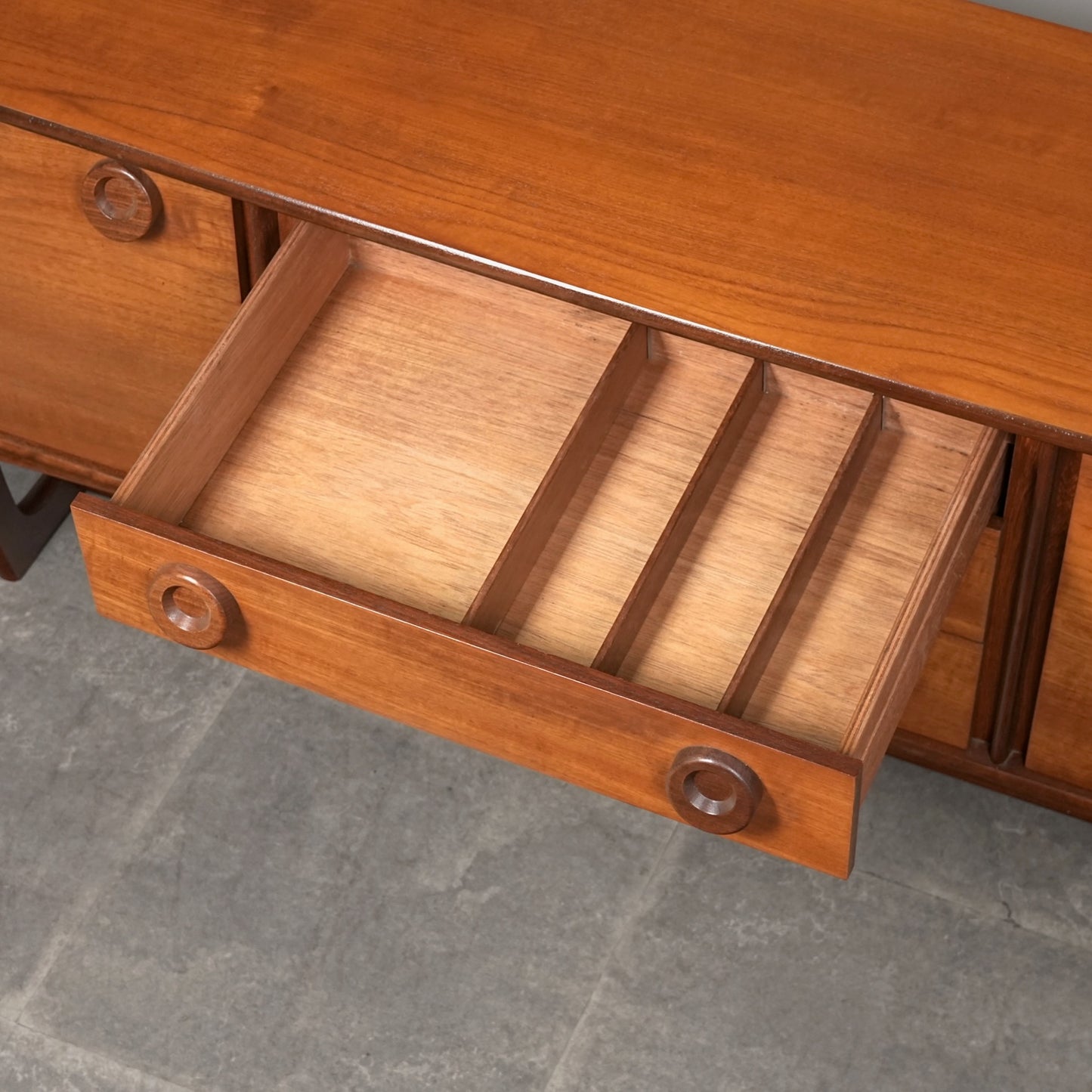 【Portwood  Furniture】ヴィンテージ サイドボード