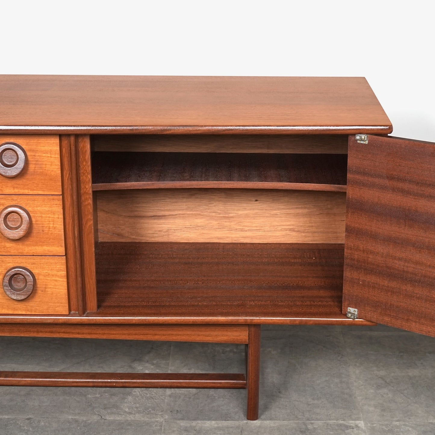 【Portwood  Furniture】ヴィンテージ サイドボード