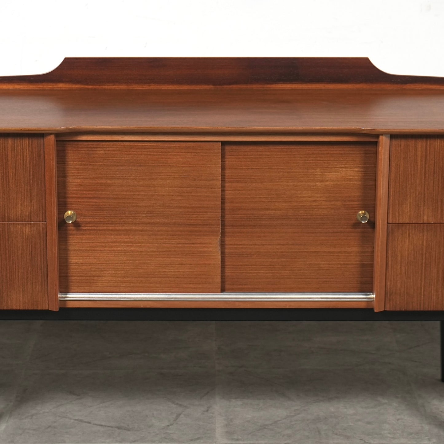 【Limelight Furniture】ヴィンテージ サイドボード