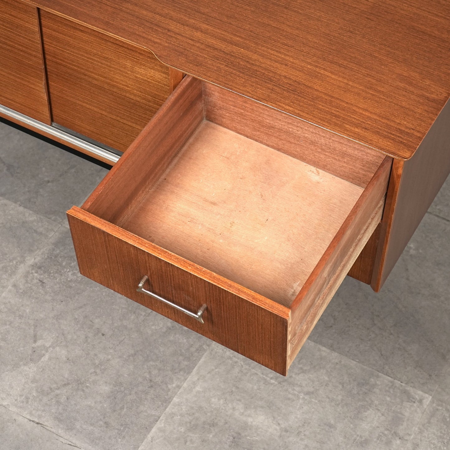 【Limelight Furniture】ヴィンテージ サイドボード