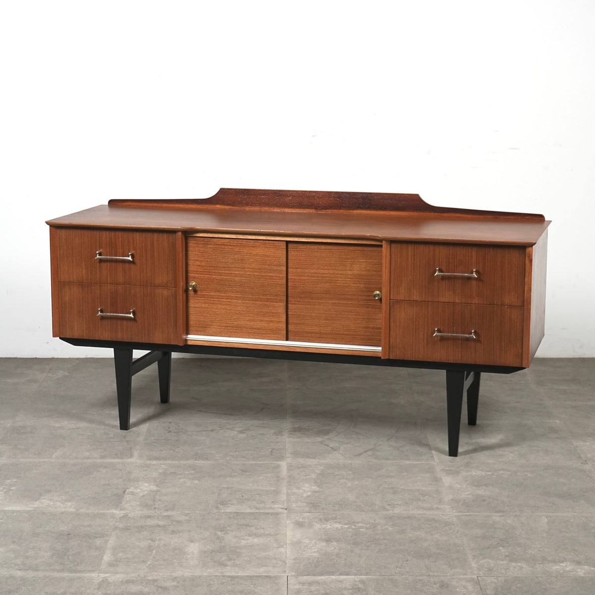【Limelight Furniture】ヴィンテージ サイドボード
