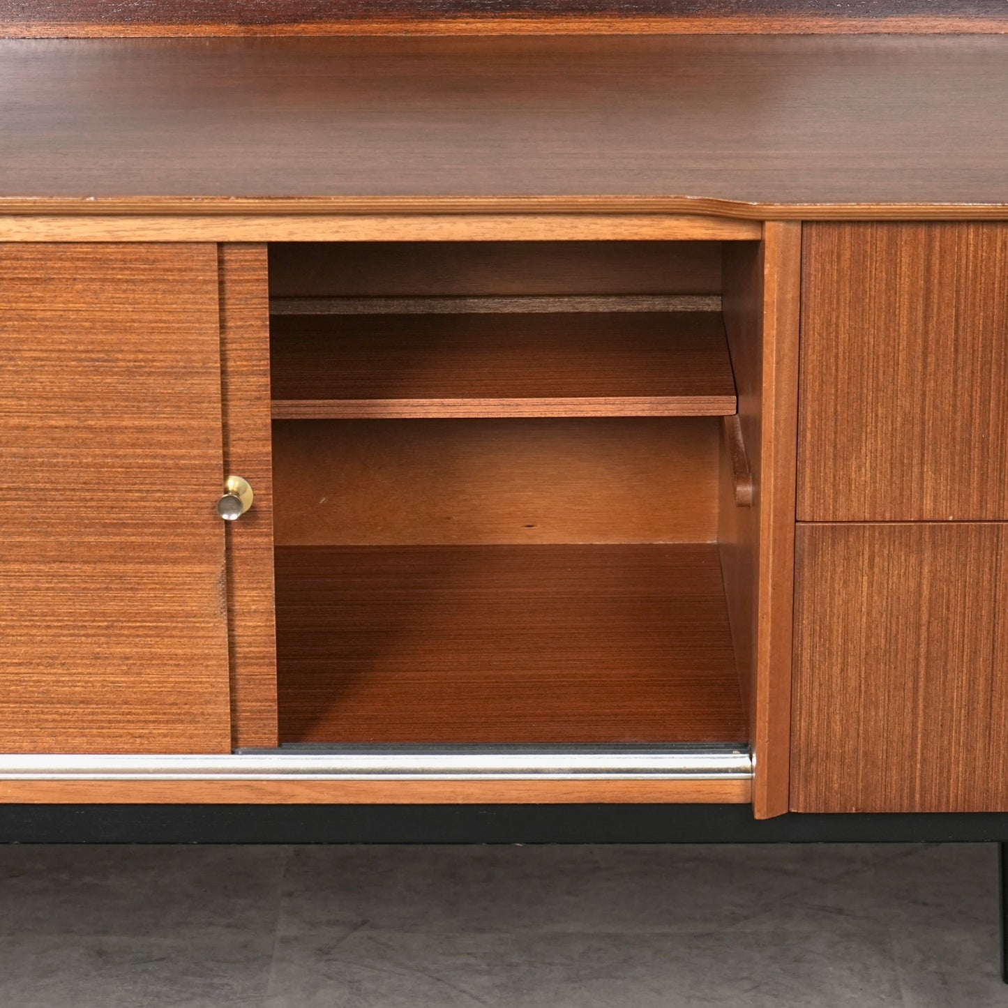【Limelight Furniture】ヴィンテージ サイドボード