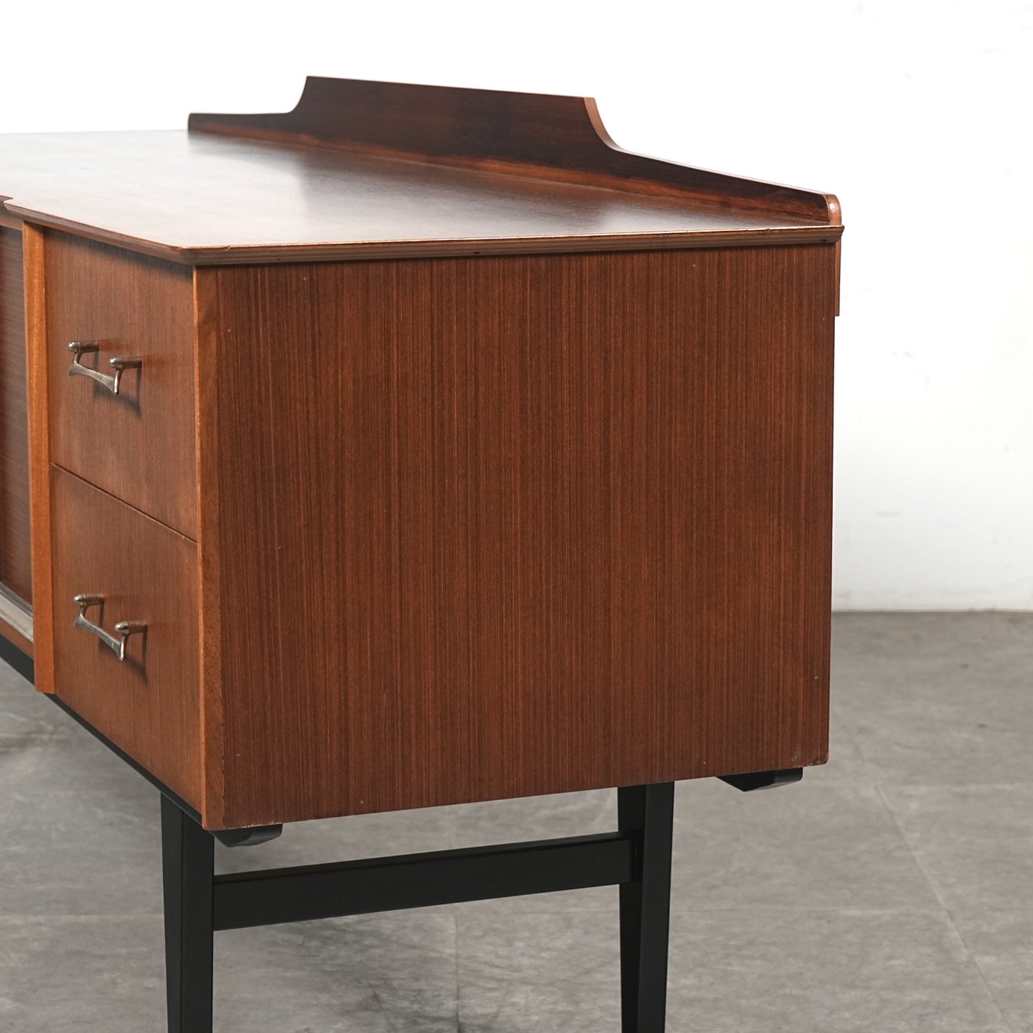 【Limelight Furniture】ヴィンテージ サイドボード