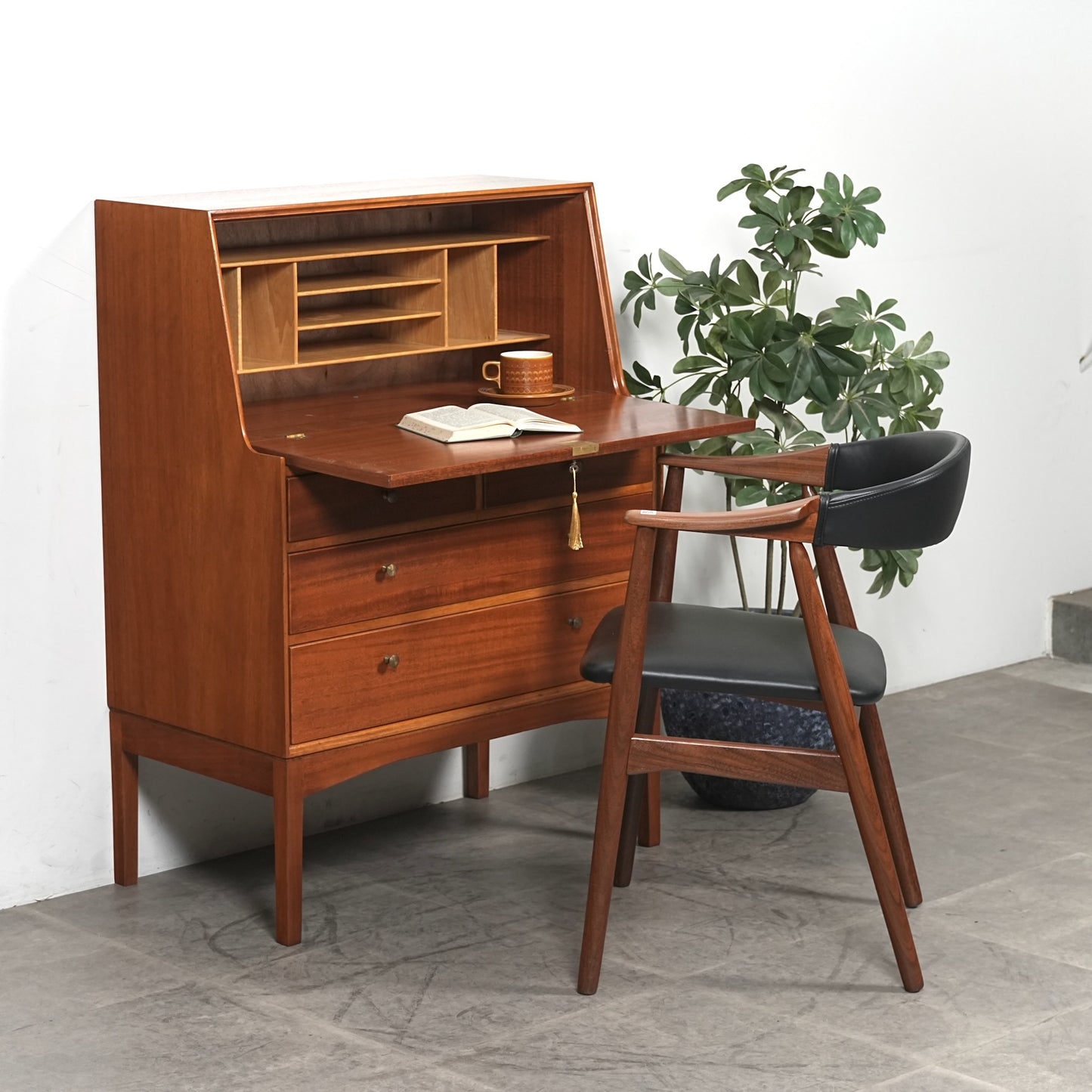 【LM Furniture】ヴィンテージ ライティングビューロー
