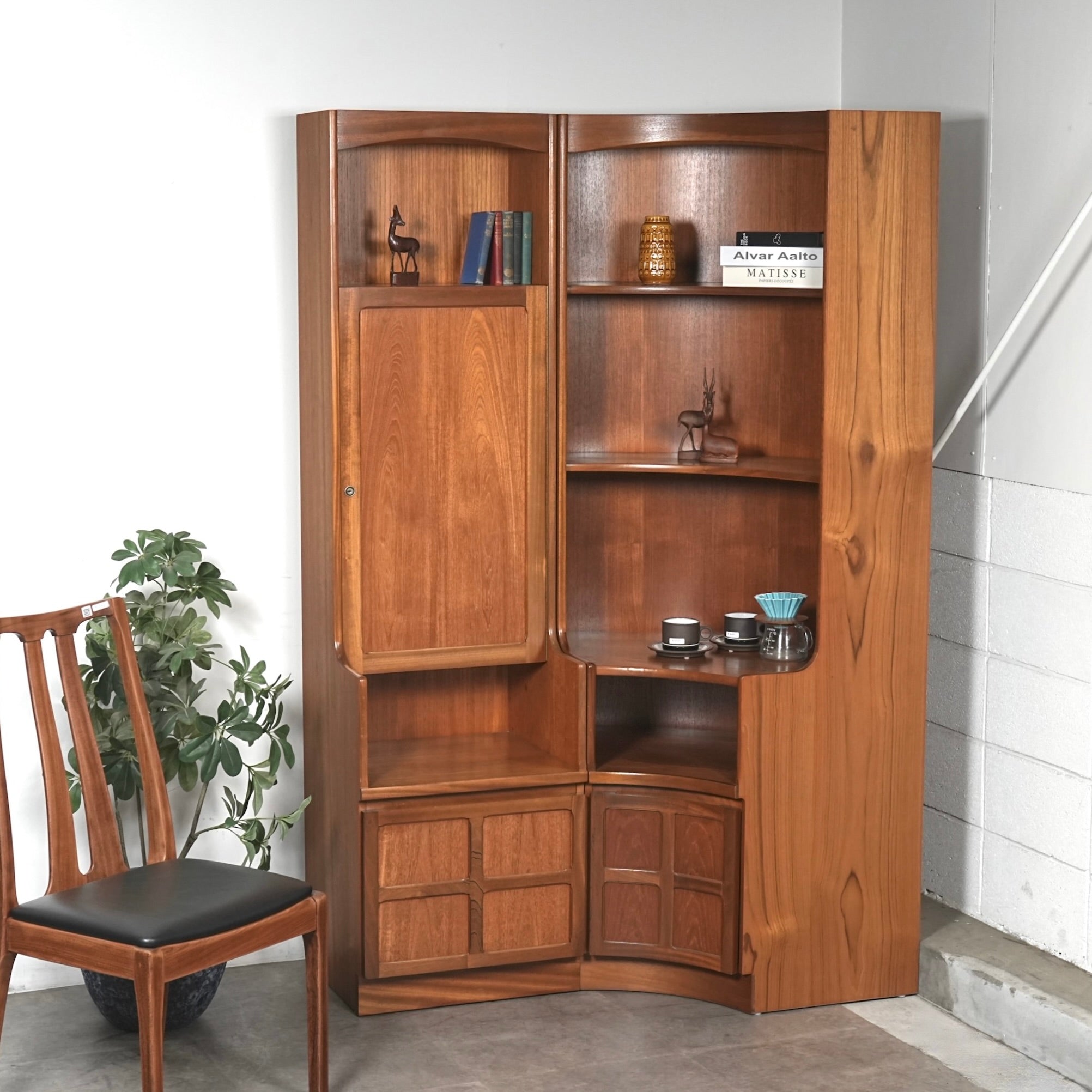 CABINET & SIDEBOARD – TIME HYPE