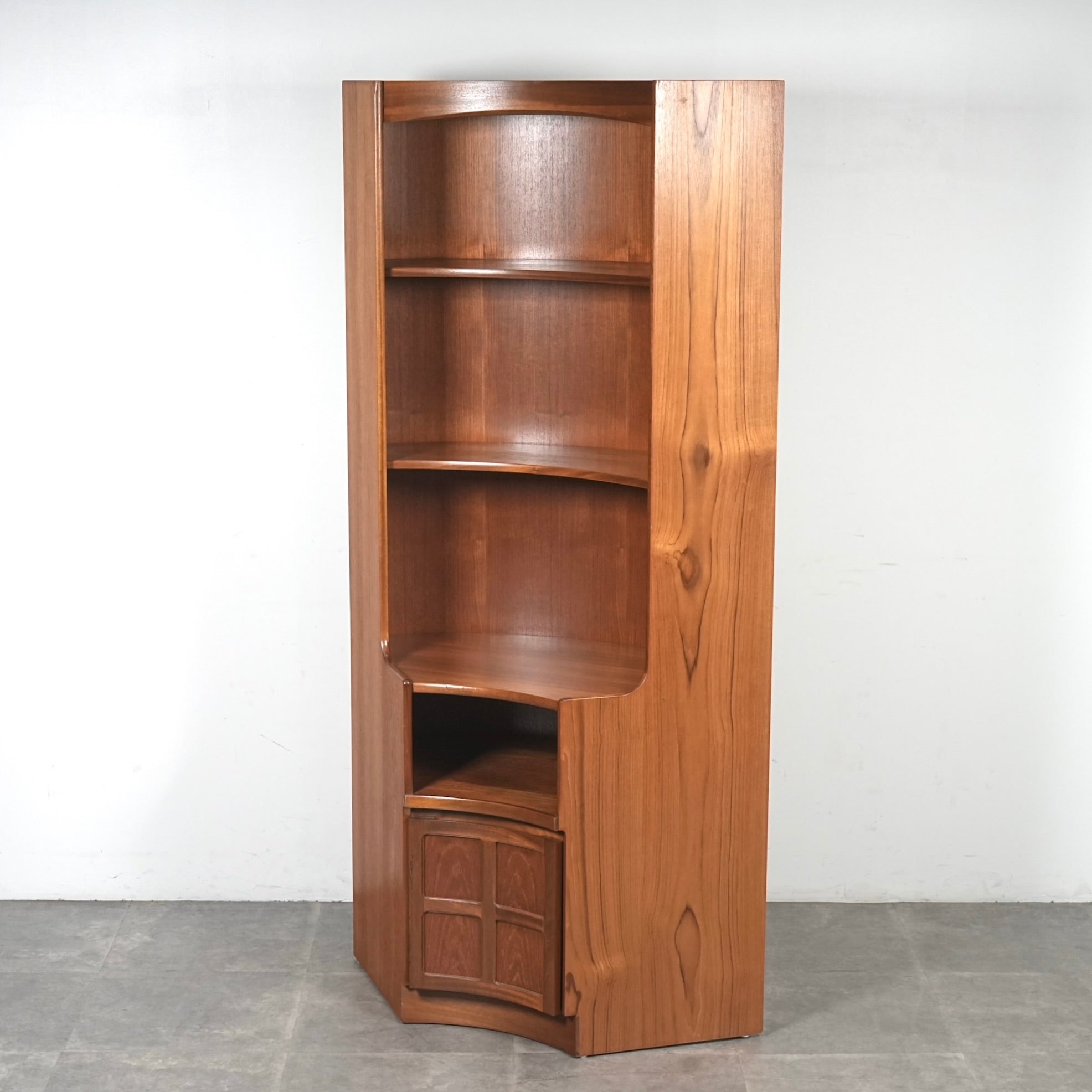 CABINET & SIDEBOARD – TIME HYPE