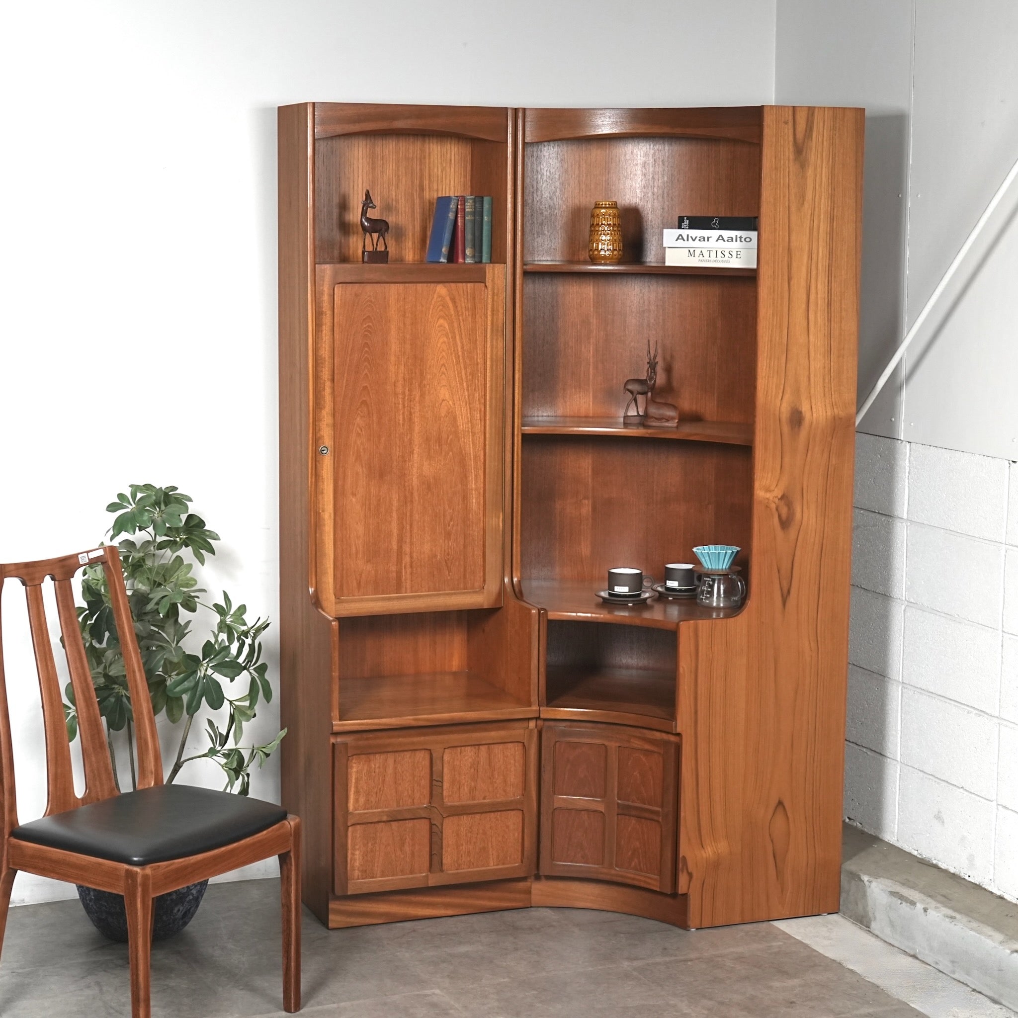 CABINET & SIDEBOARD – TIME HYPE