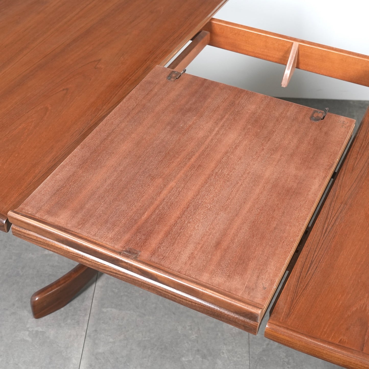 【G-PLAN】ホエールレッグ ダイニングテーブル