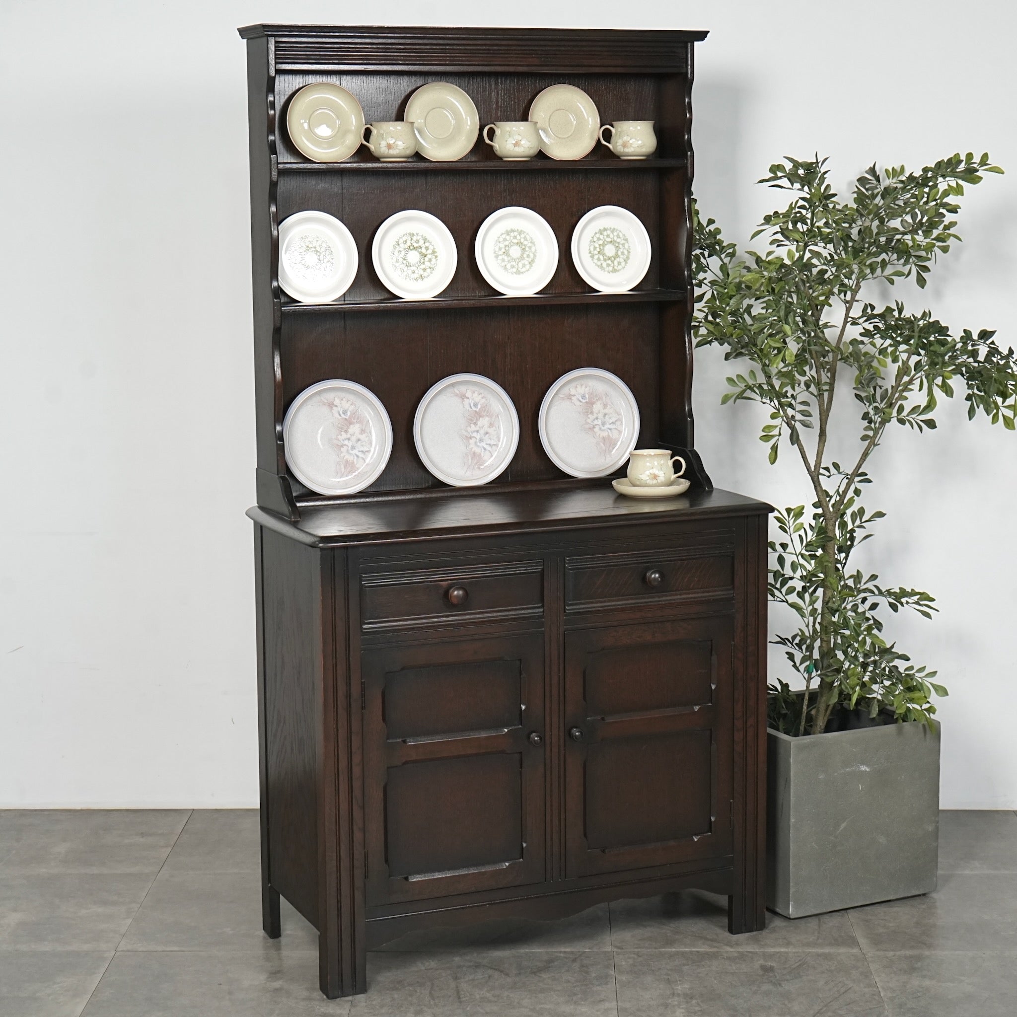 CABINET & SIDEBOARD – TIME HYPE
