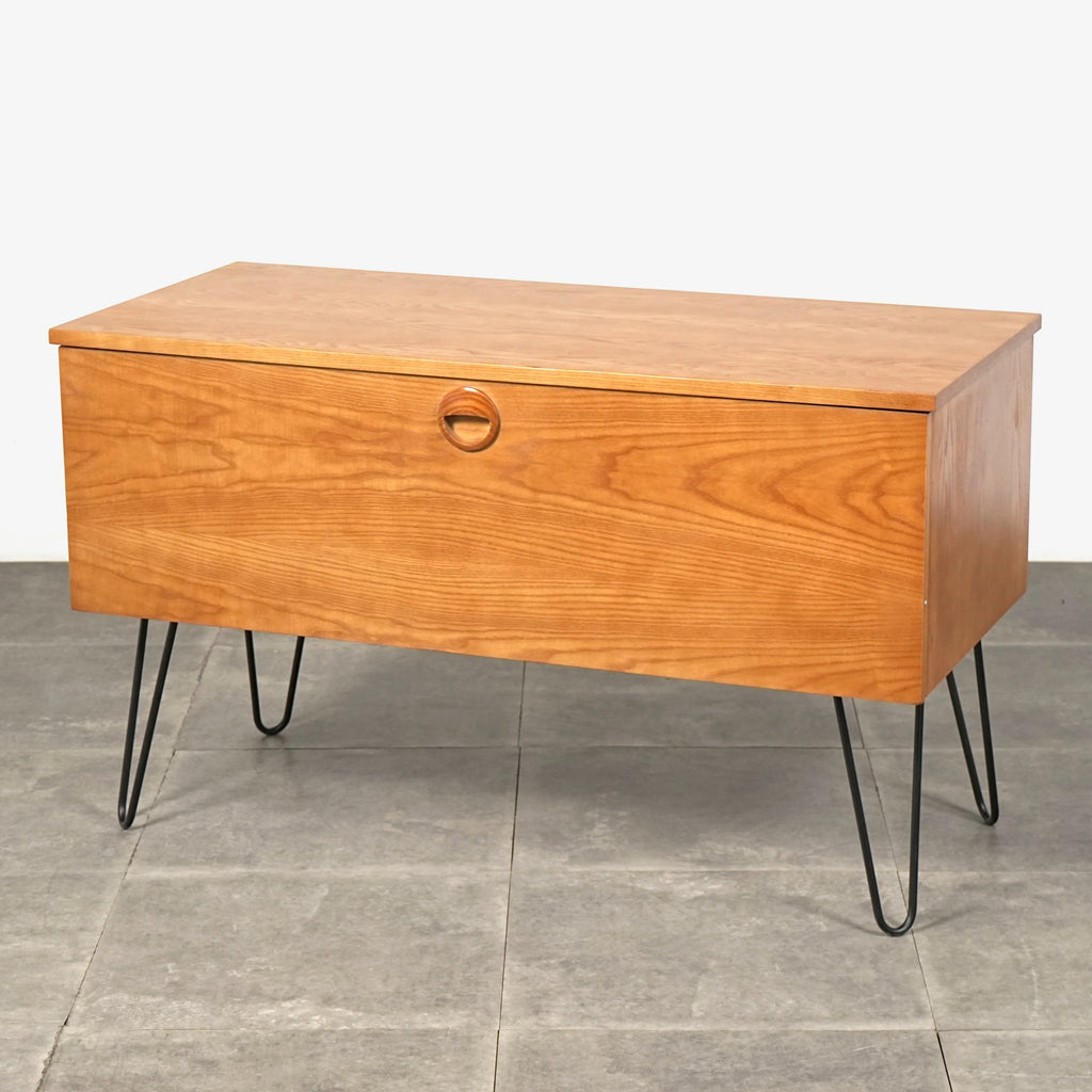 【VEB DW Hellerau】ヴィンテージ キャビネット(ヘアピンカスタム)