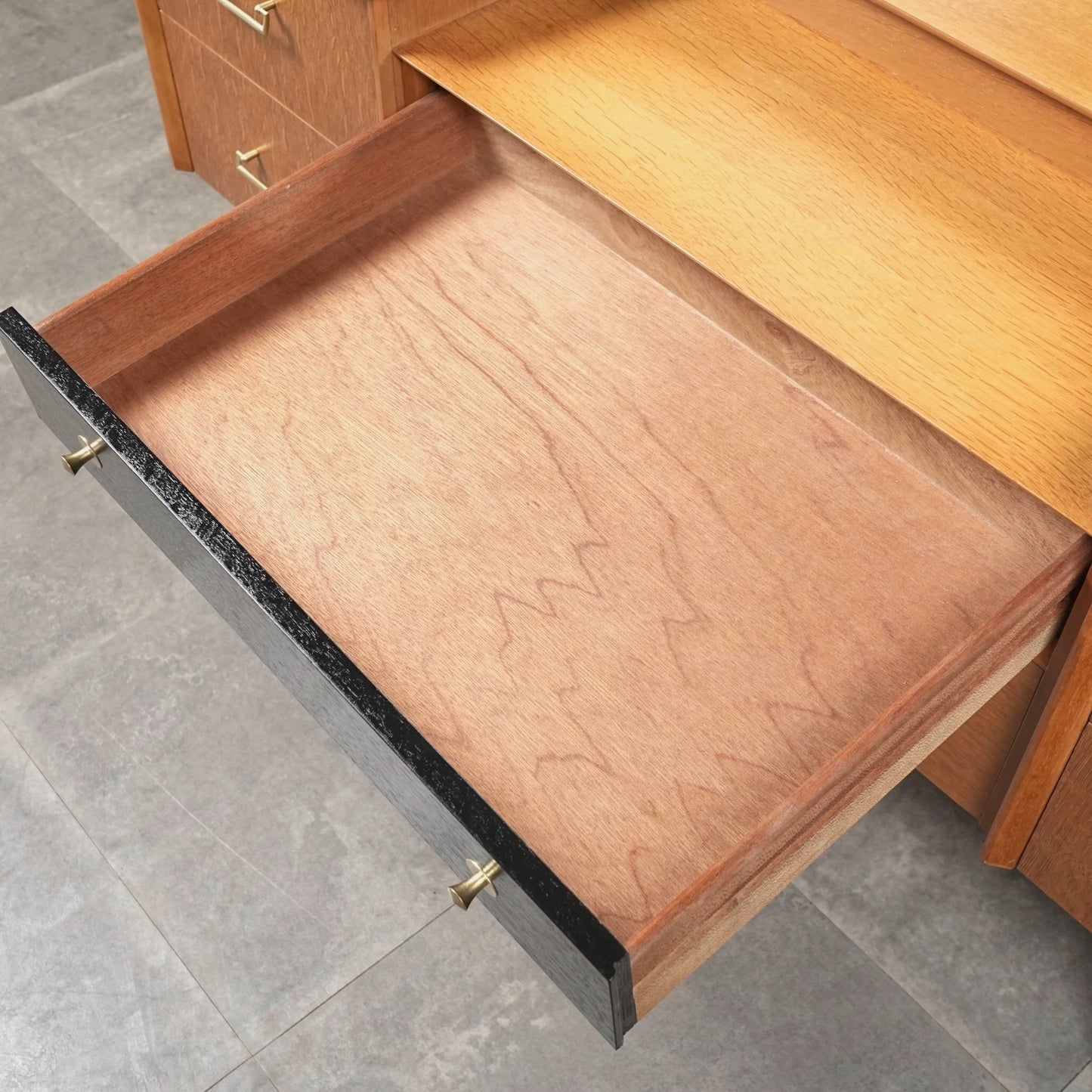 【Limelight furniture】ヴィンテージ サイドボード