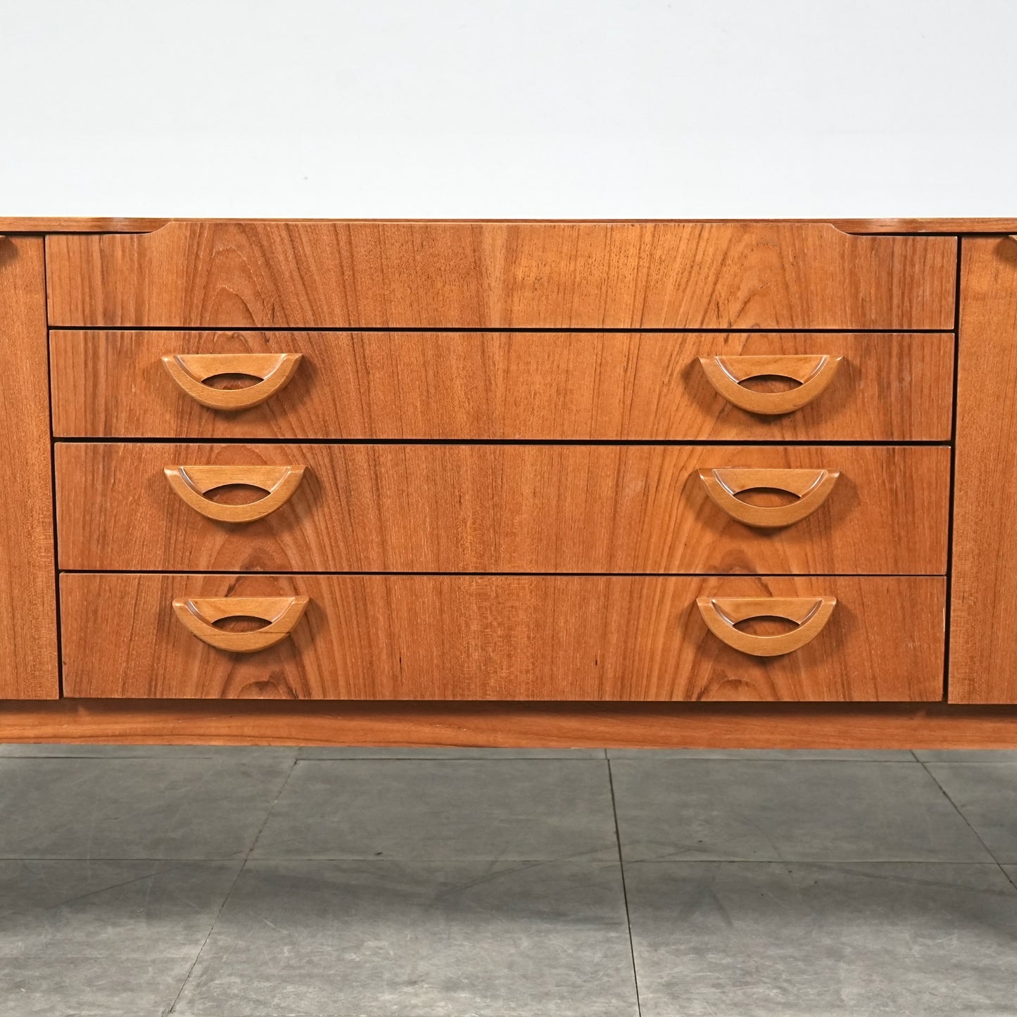 【Beautility】ヴィンテージ サイドボード