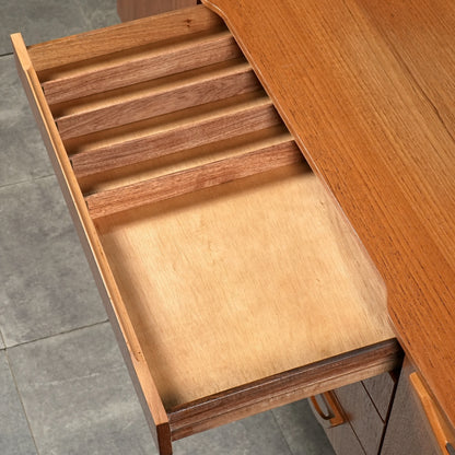 【Beautility】ヴィンテージ サイドボード