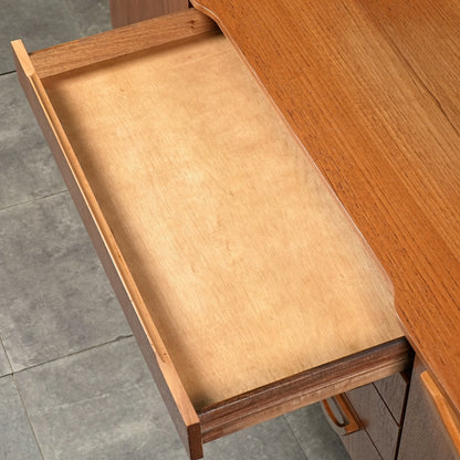 【Beautility】ヴィンテージ サイドボード