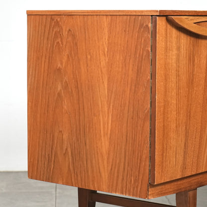 【Beautility】ヴィンテージ サイドボード