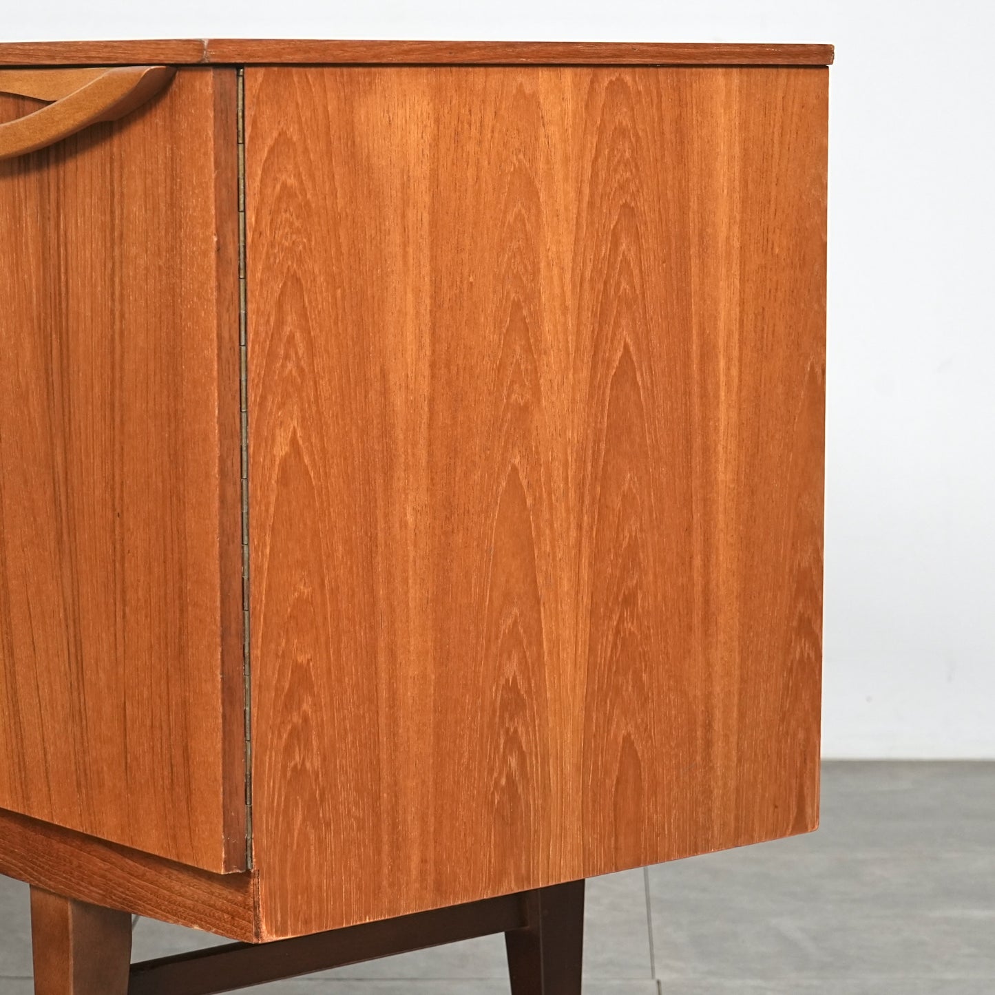 【Beautility】ヴィンテージ サイドボード