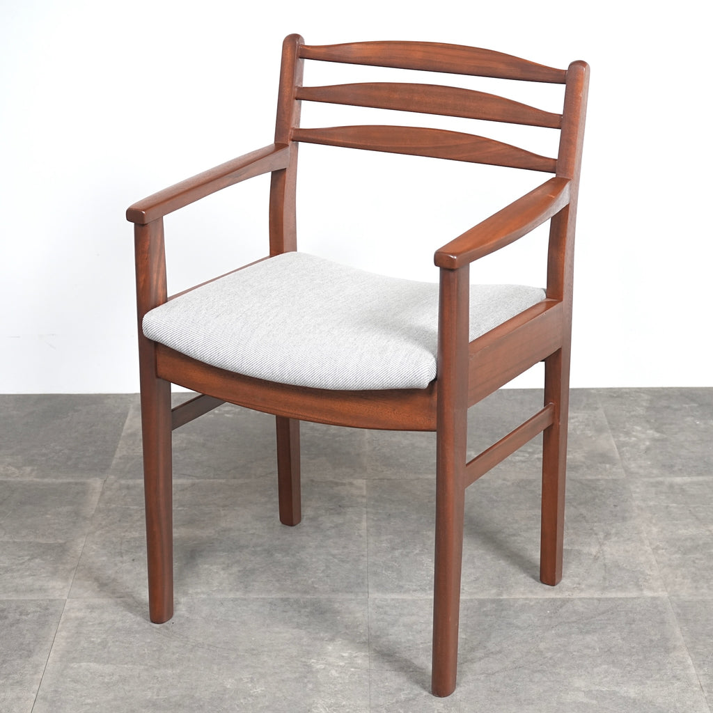 イギリスヴィンテージ アームチェア【張替済】