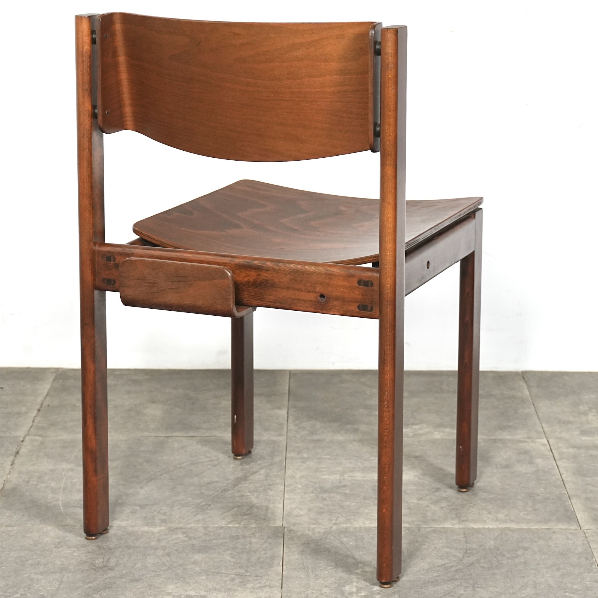 オランダヴィンテージ スタッキングチェア – TIME HYPE