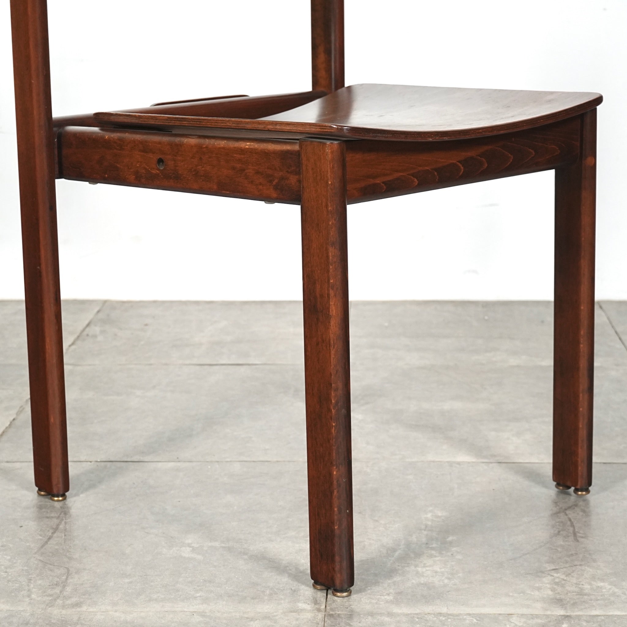 オランダヴィンテージ スタッキングチェア – TIME HYPE