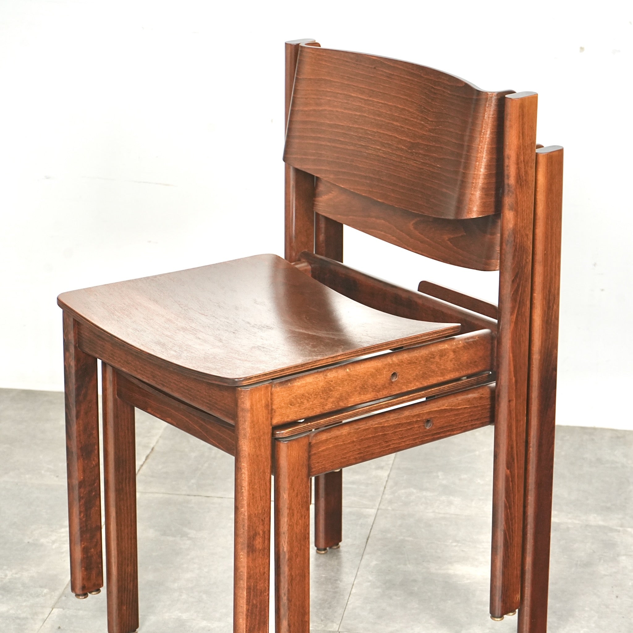 オランダヴィンテージ スタッキングチェア – TIME HYPE