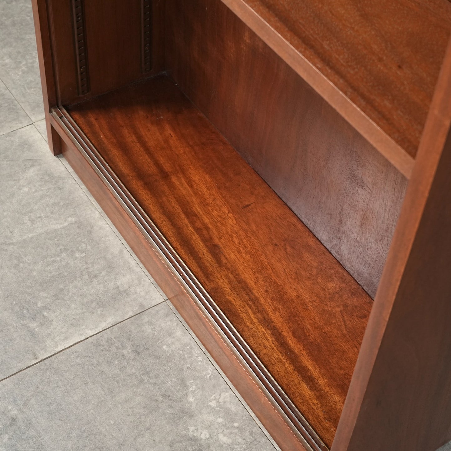 イギリスヴィンテージ ガラスキャビネット