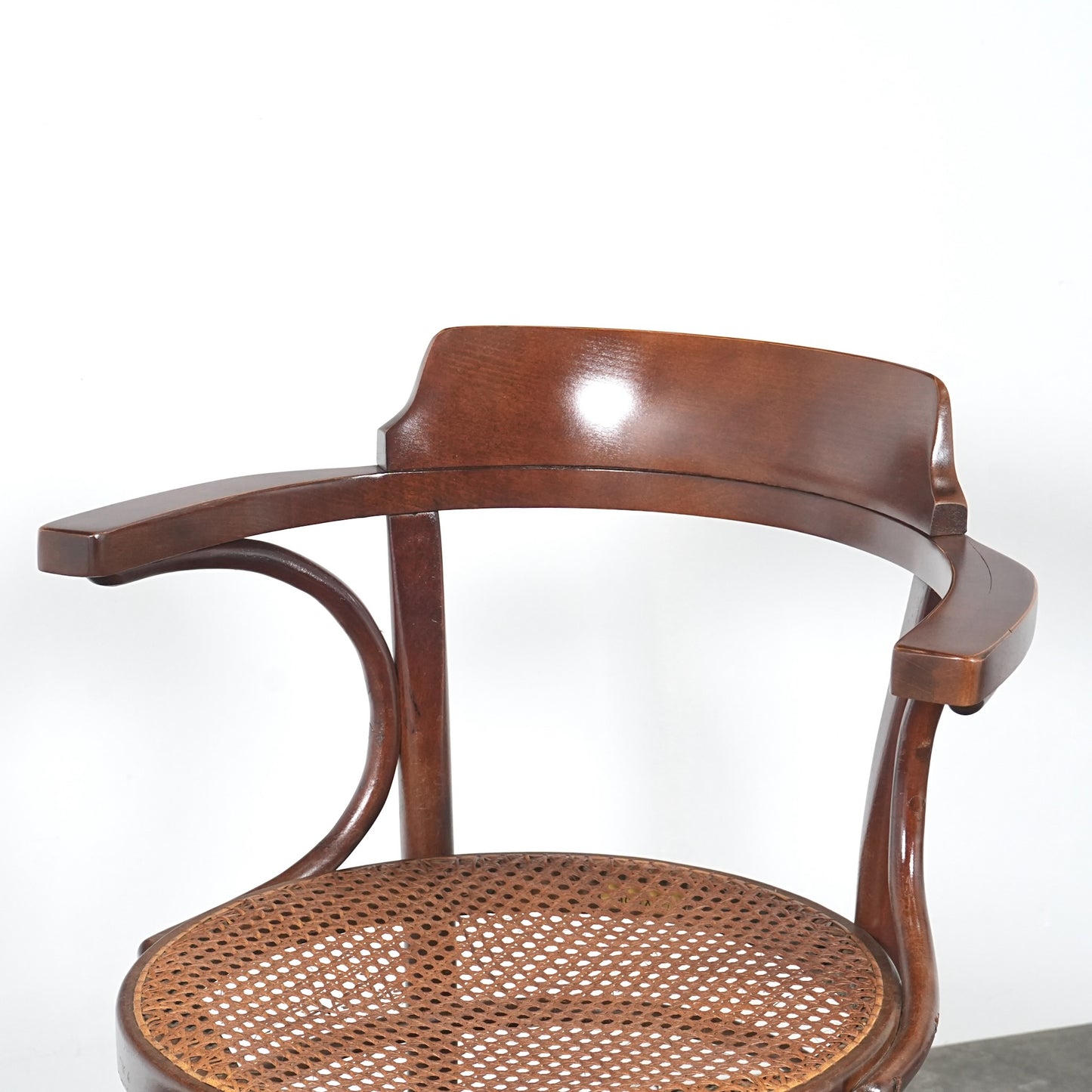 【THONET】ヴィンテージ ベントウッドチェア"No.233"
