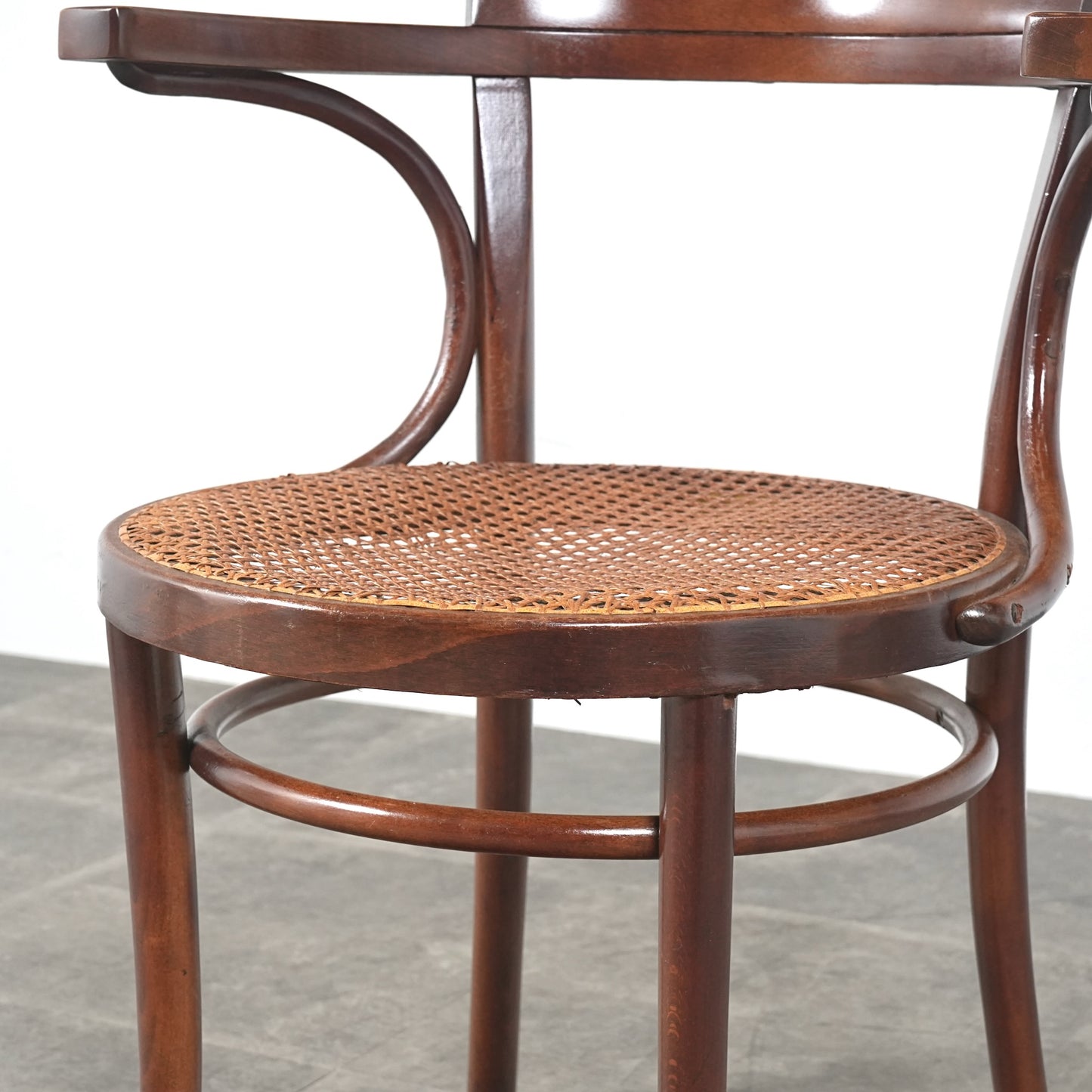 【THONET】ヴィンテージ ベントウッドチェア"No.233"