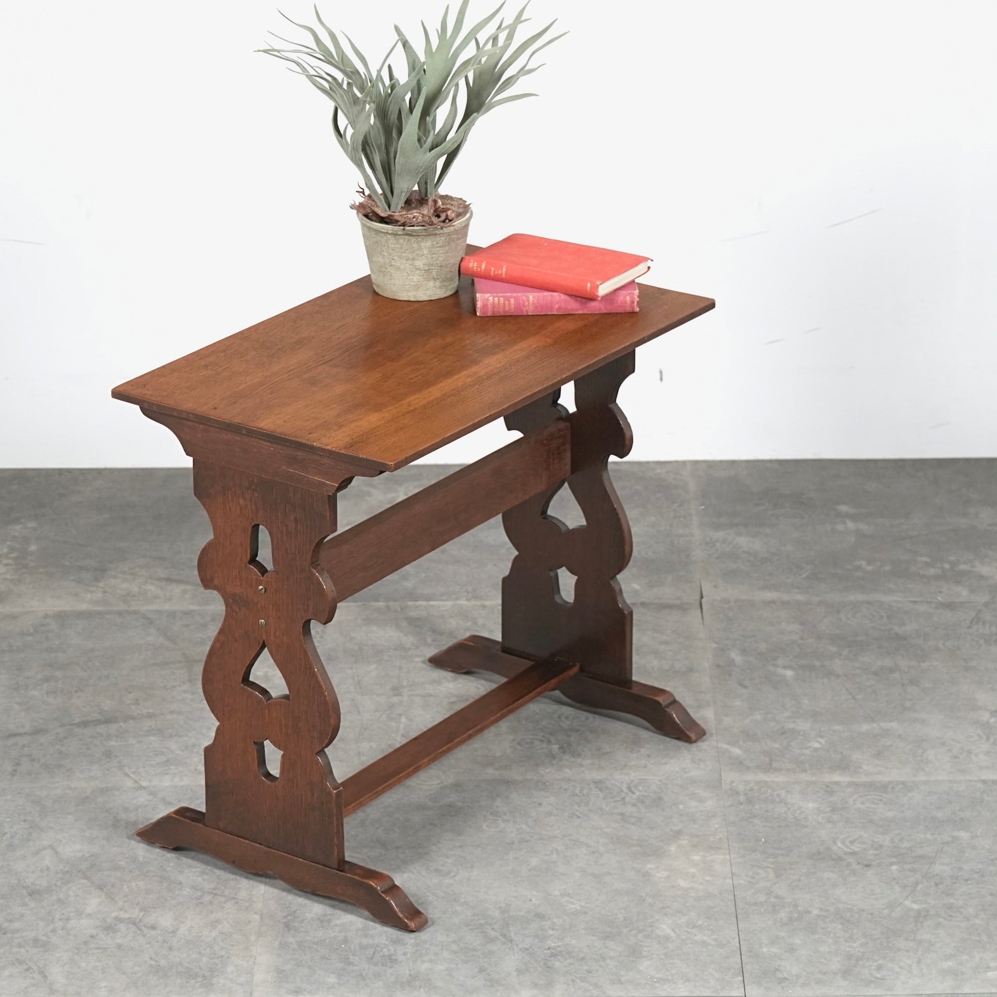 LOW TABLE & NEST TABLE – TIME HYPE