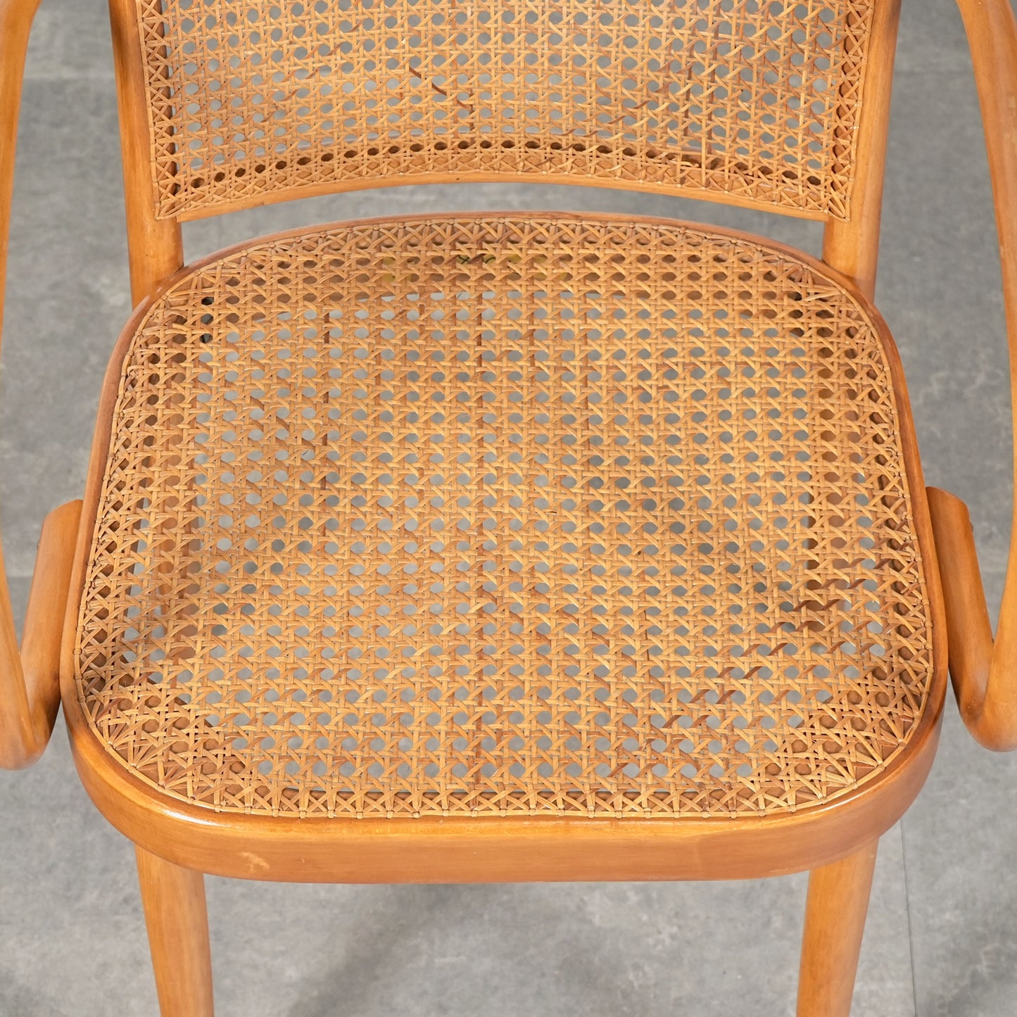 【LIGNA / Josef Hoffmann】ベントウッド アームチェア "811"