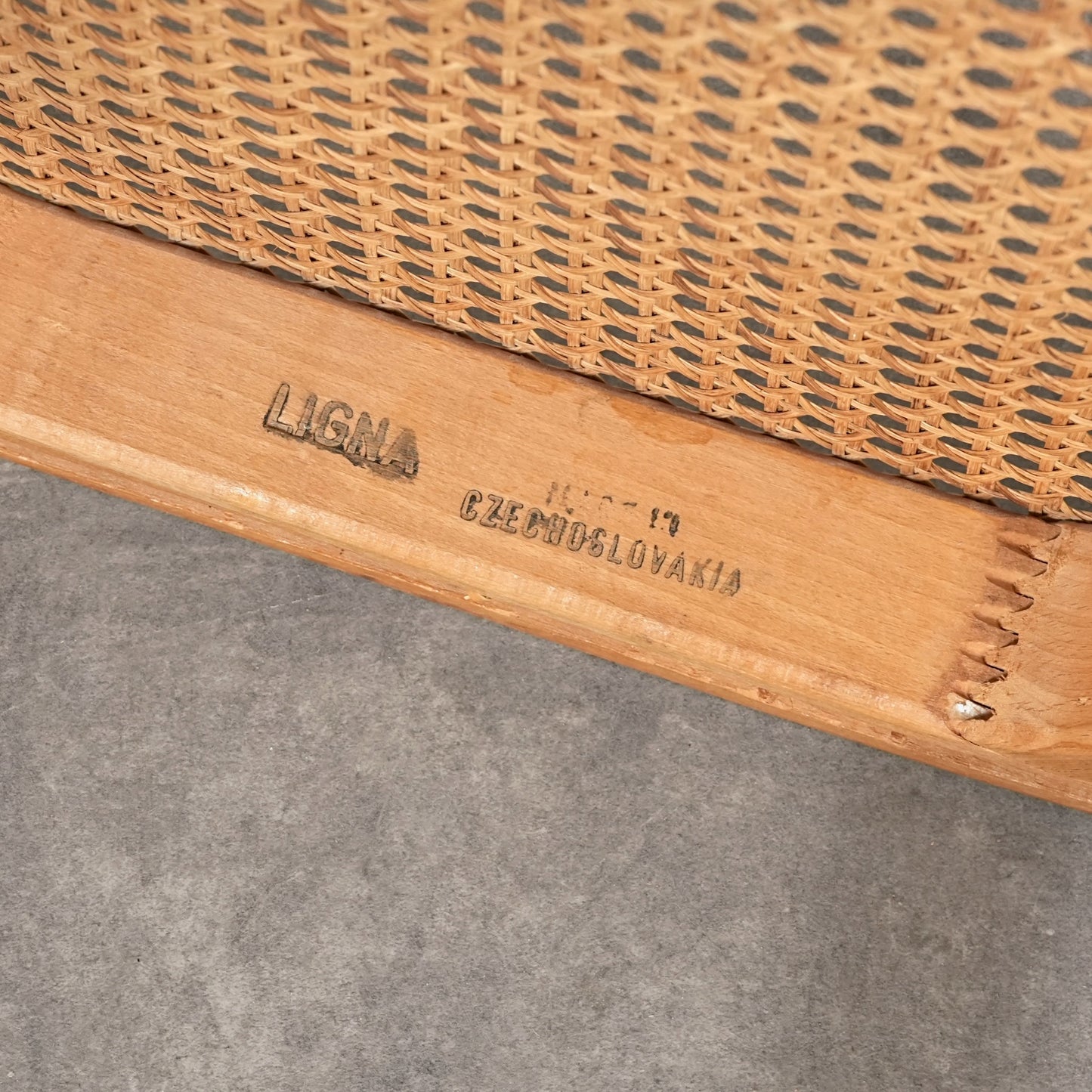 【LIGNA / Josef Hoffmann】ベントウッド アームチェア "811"
