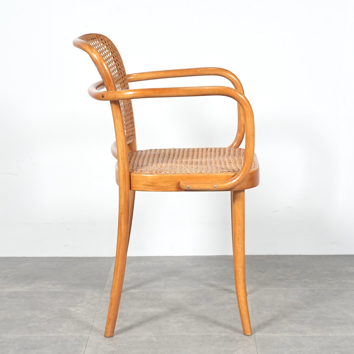 【LIGNA / Josef Hoffmann】ベントウッド アームチェア "811"