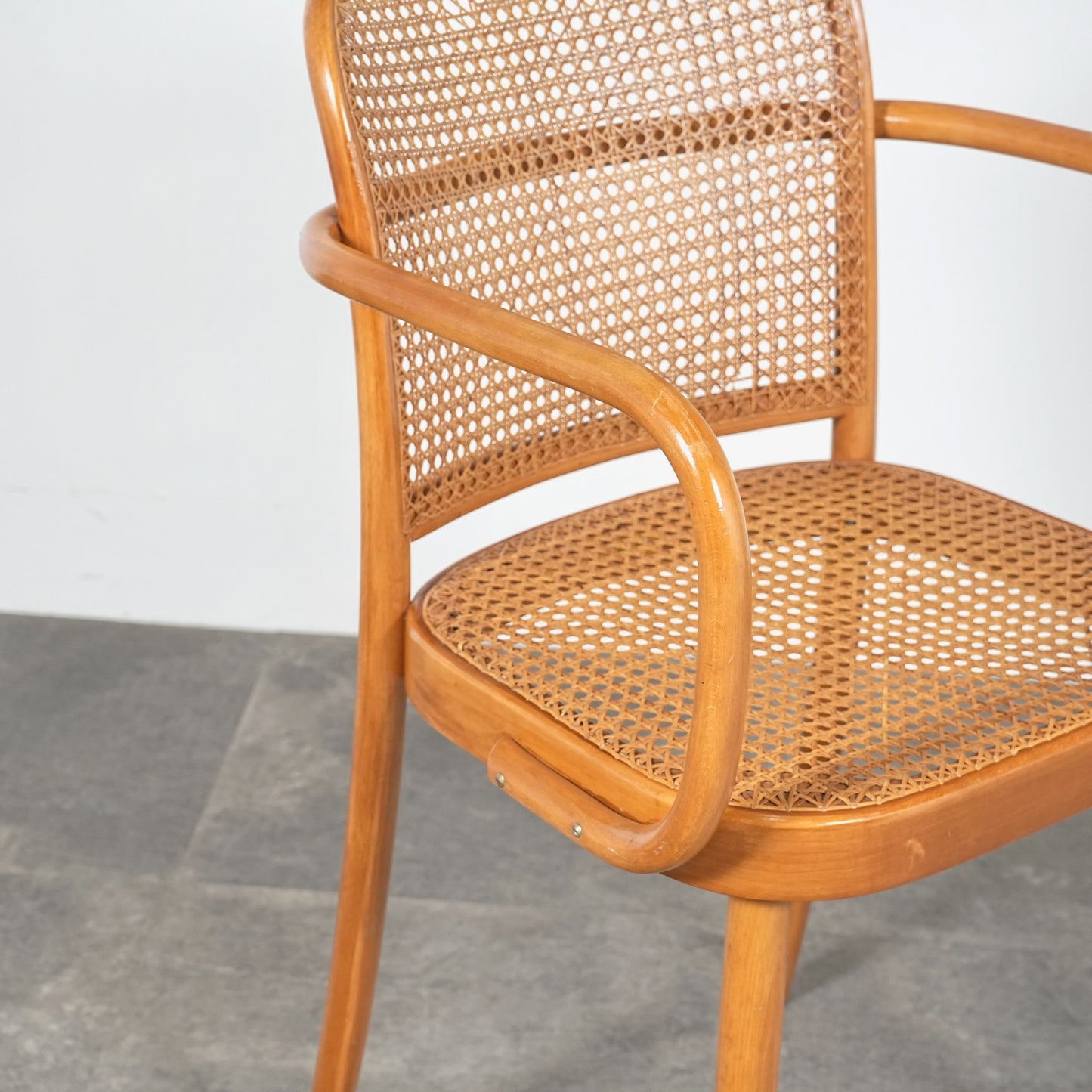 【LIGNA / Josef Hoffmann】ベントウッド アームチェア "811"