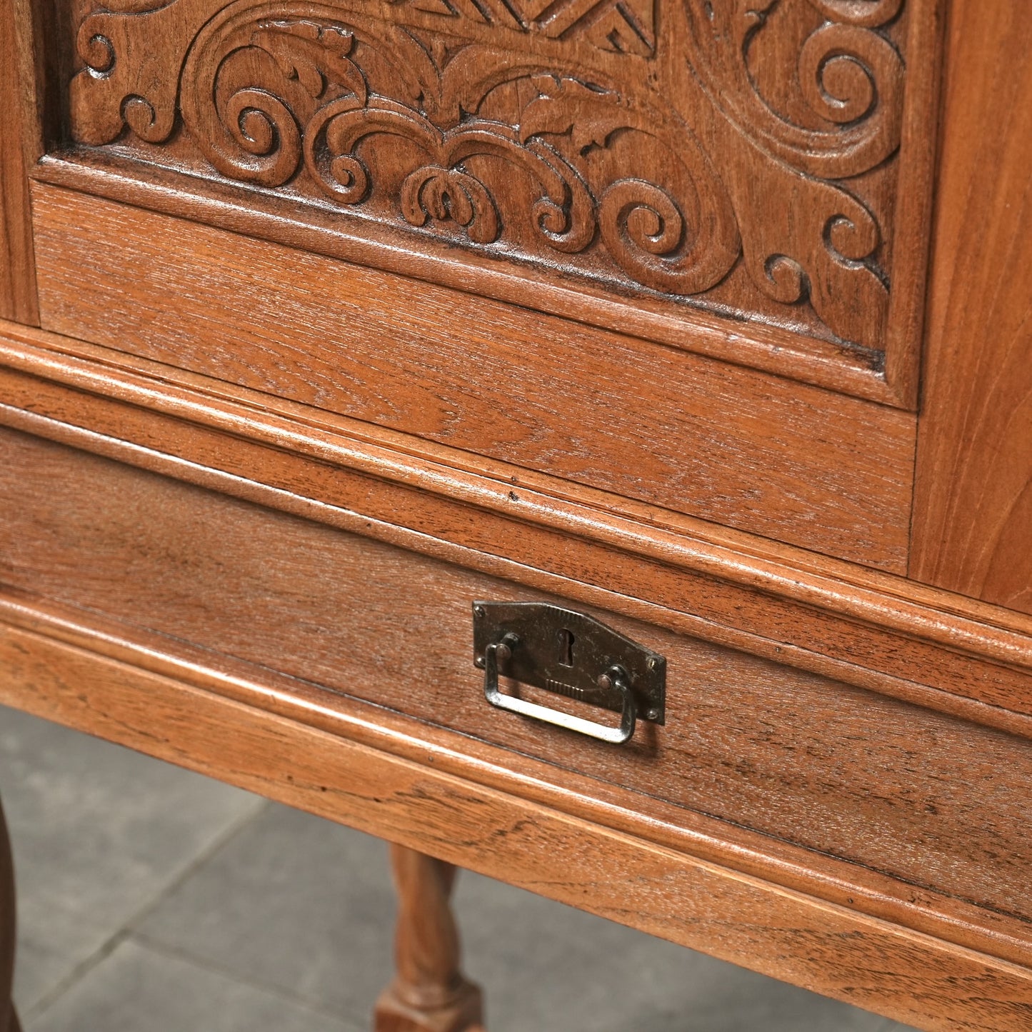 フレンチヴィンテージ キャビネット